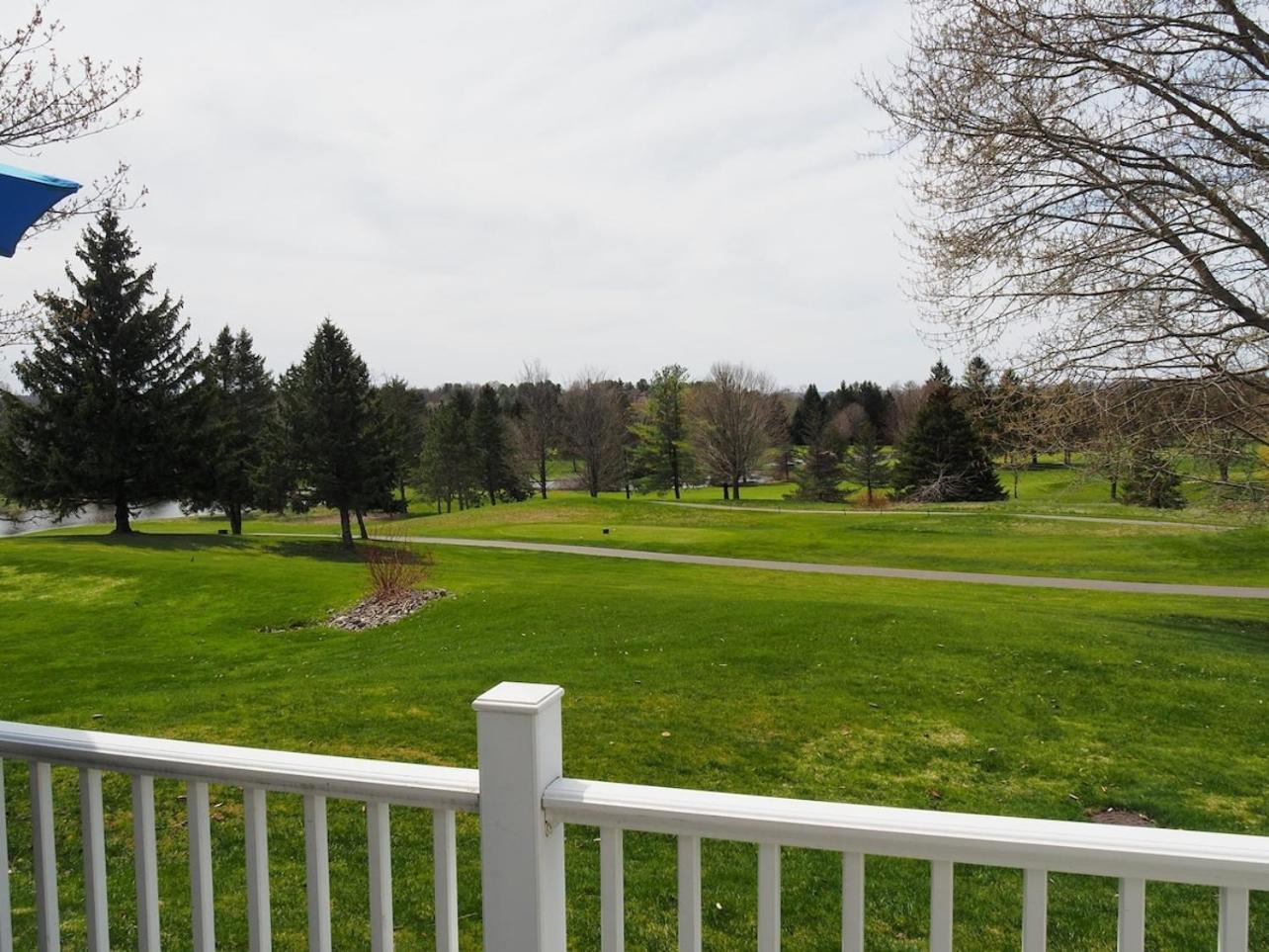 The Grand Getaway - Gorgeous And Great Location! Villa Traverse City Bagian luar foto