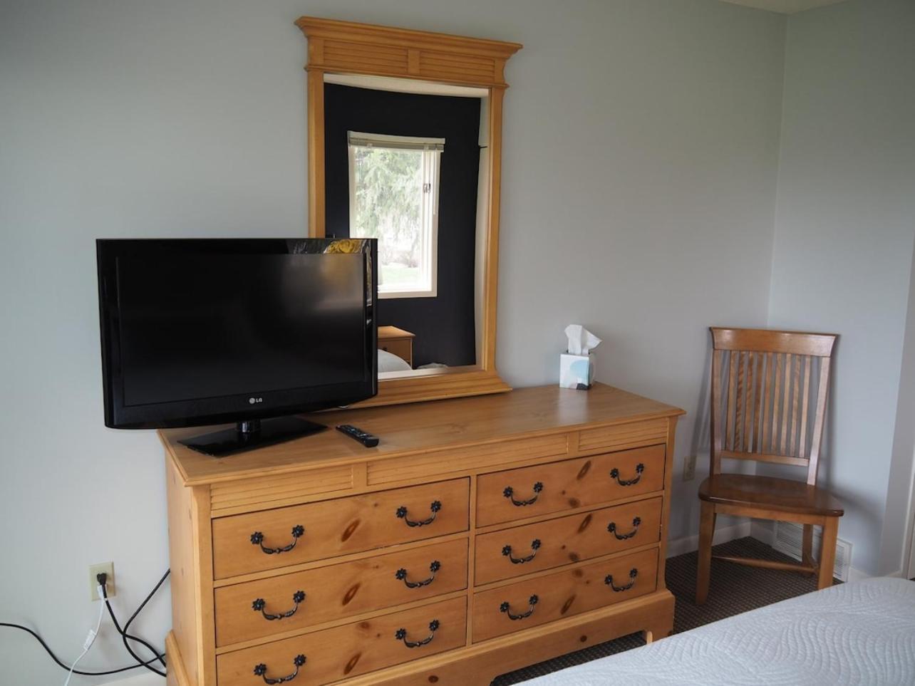 The Grand Getaway - Gorgeous And Great Location! Villa Traverse City Bagian luar foto