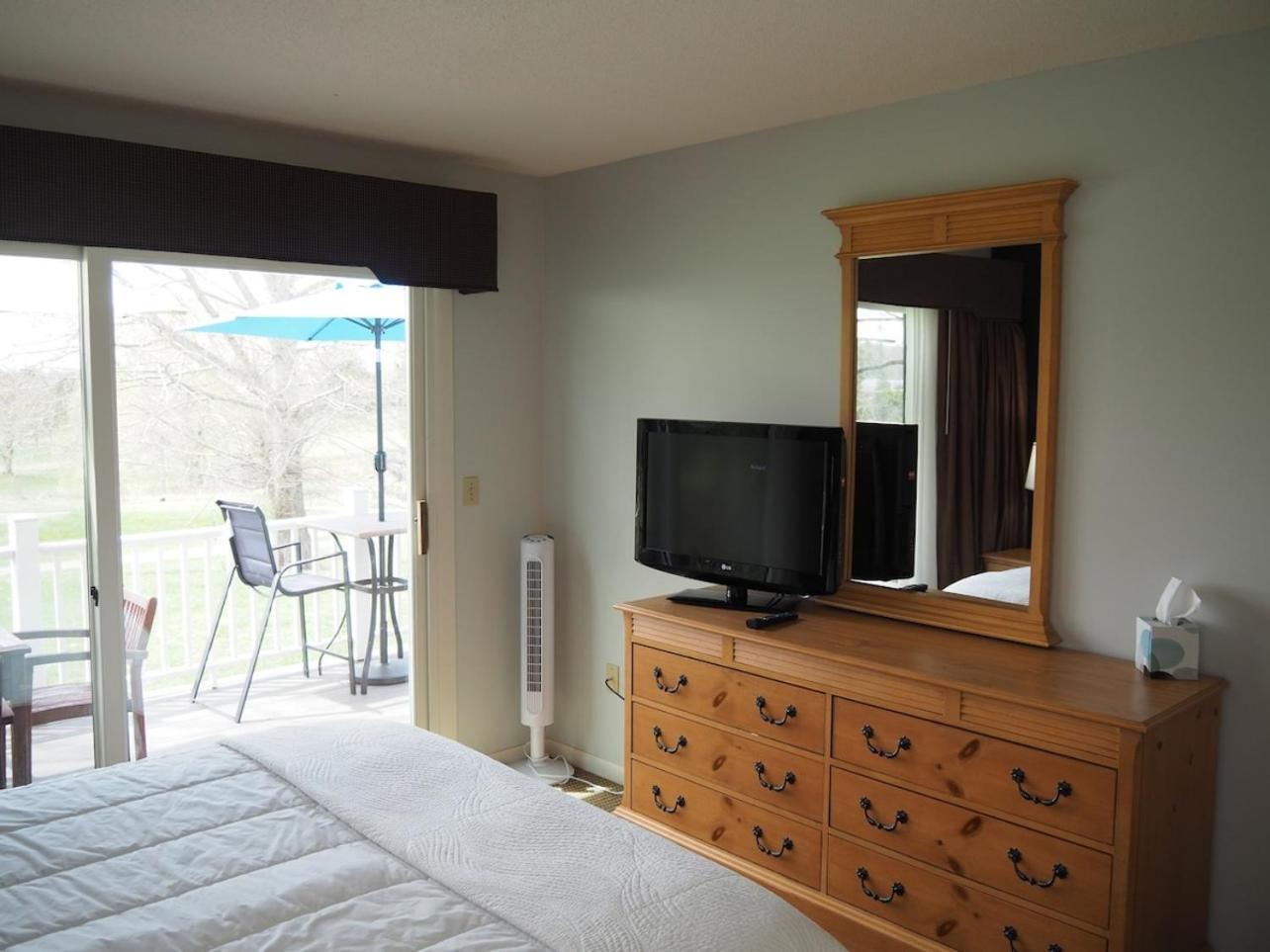 The Grand Getaway - Gorgeous And Great Location! Villa Traverse City Bagian luar foto